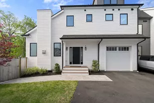 9 Johnson Pl, Newton, MA 02466 - Photo 1