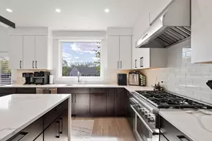 9 Johnson Pl, Newton, MA 02466 - Photo 9