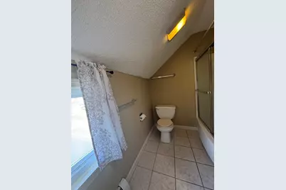 160 East St #apt 1, Chicopee, MA 01020 - Photo 3