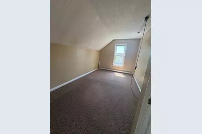 160 East St #apt 1, Chicopee, MA 01020 - Photo 9