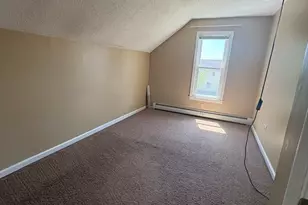 160 East St, Chicopee, MA 01020 - Photo 9