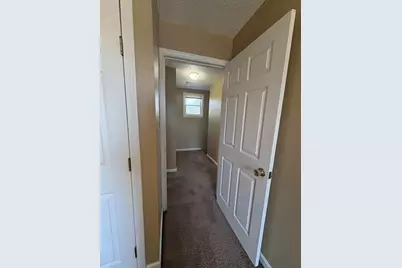 160 East St #apt 1, Chicopee, MA 01020 - Photo 5