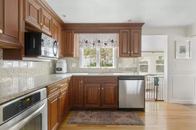 240 Grove St, Randolph, MA 02368 - Photo 9