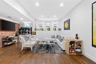 1471 Beacon St, Brookline, MA 02445 - Photo 5