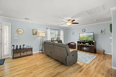 525 Anthony St, Fall River, MA 02721 - Photo 11