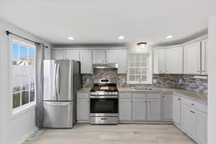 281 Mattakeesett St, Pembroke, MA 02359 - Photo 11
