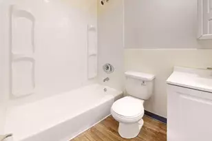 298-300 Meridian St, Boston, MA 02128 - Photo 5
