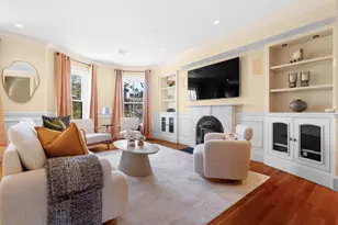 28 Rutland Sq, Boston, MA 02118 - Photo 1
