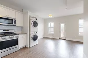 26 Chelsea St, Boston, MA 02128 - Photo 11