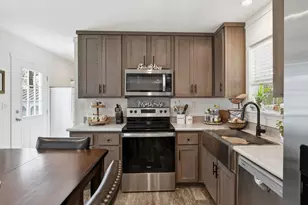 2B Forest Hills Dr, Palmer, MA 01069 - Photo 3