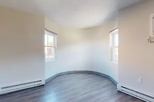 298-300 Meridian St, Boston, MA 02128 - Photo 5