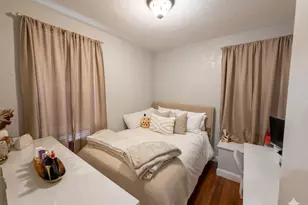 35 Charter St, Boston, MA 02113 - Photo 3