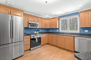 218 Rangeway Rd, Billerica, MA 01862 - Photo 3
