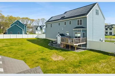 194 Cypress Dr, Brockton, MA 02301 - Photo 11
