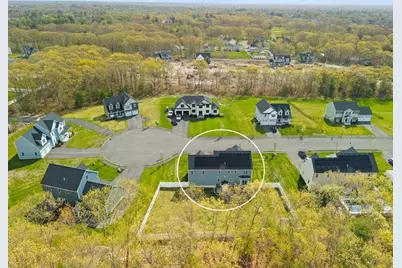 194 Cypress Dr, Brockton, MA 02301 - Photo 9