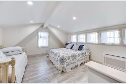 10 Bank St, Wellfleet, MA 02667 - Photo 33