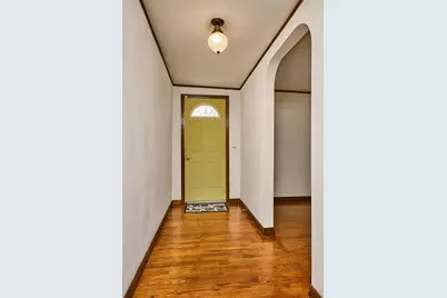 363 Cooley St, Springfield, MA 01128 - Photo 11