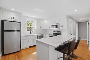 14 Lexington St, Franklin, MA 02038 - Photo 7