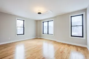 68 Rowe St, Boston, MA 02131 - Photo 13