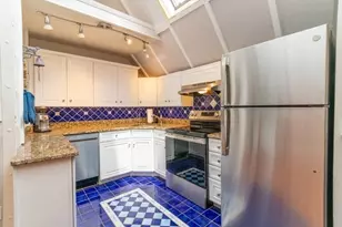 23 Ashmont St, Boston, MA 02124 - Photo 13