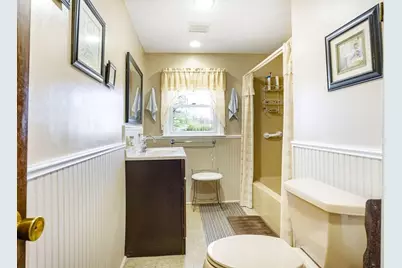 28 Sagamore Ave, Quincy, MA 02171 - Photo 9