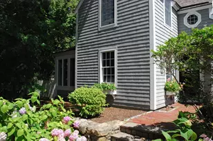 28 Flying Cloud Cir, Mashpee, MA 02649 - Photo 3