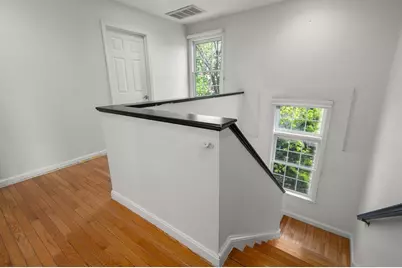19 Dunstan St #19, Newton, MA 02465 - Photo 11
