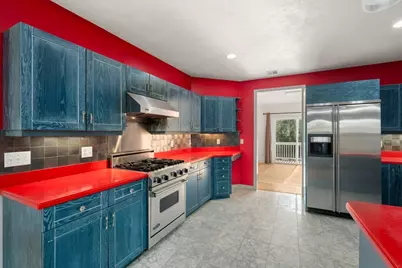19 Dunstan St #19, Newton, MA 02465 - Photo 9