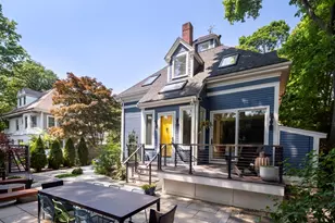 7 Stetson St, Brookline, MA 02446 - Photo 1