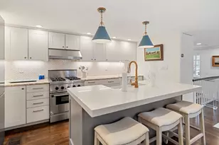 21 Branch St, Boston, MA 02108 - Photo 5