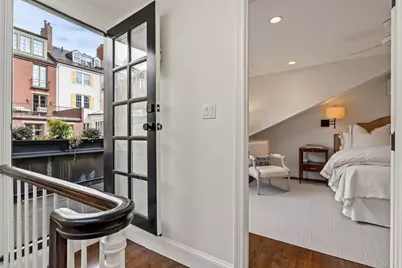 21 Branch Street, Boston, MA 02108 - Photo 15