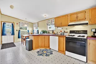 27 Somerset Rd, Chicopee, MA 01020 - Photo 21