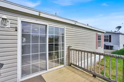 27 Somerset Rd, Chicopee, MA 01020 - Photo 9