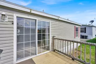 27 Somerset Rd, Chicopee, MA 01020 - Photo 9