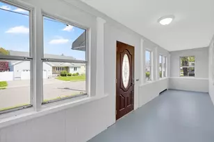 157 Sunnymeade Ave, Chicopee, MA 01020 - Photo 5