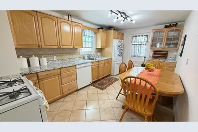 62 W Union St, Ashland, MA 01721 - Photo 7