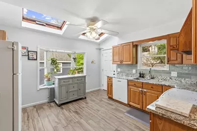29 Woodlawn St, Lynn, MA 01904 - Photo 17