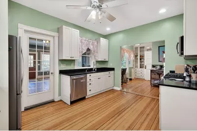 6 Hampshire St, Everett, MA 02149 - Photo 15