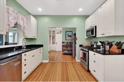 6 Hampshire St, Everett, MA 02149 - Photo 17