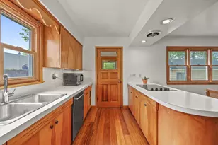 100 Hospital Ave, North Adams, MA 01247 - Photo 7