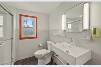 100 Hospital Ave, North Adams, MA 01247 - Photo 15