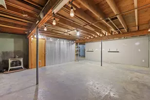 100 Hospital Ave, North Adams, MA 01247 - Photo 19