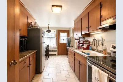 18 Pierce St, Malden, MA 02148 - Photo 15