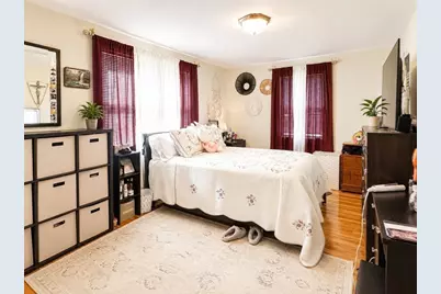 18 Pierce St, Malden, MA 02148 - Photo 9