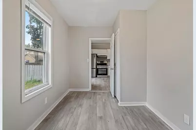 9 Owens Pl, Holyoke, MA 01040 - Photo 15