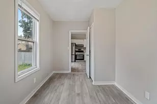 9 Owens Pl, Holyoke, MA 01040 - Photo 15