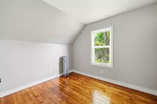 9 Owens Pl, Holyoke, MA 01040 - Photo 9