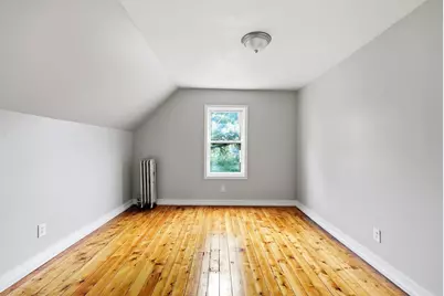 9 Owens Pl, Holyoke, MA 01040 - Photo 9