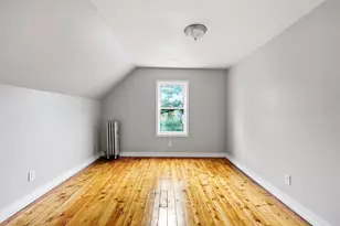 9 Owens Pl, Holyoke, MA 01040 - Photo 9