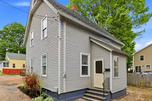 9 Owens Pl, Holyoke, MA 01040 - Photo 3